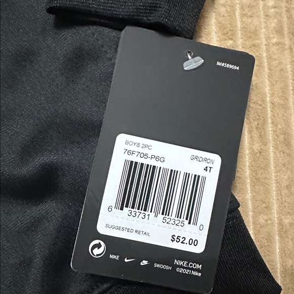 NWT Nike Black and Gray Tracksuit with Green Accents - Picture 4 of 5